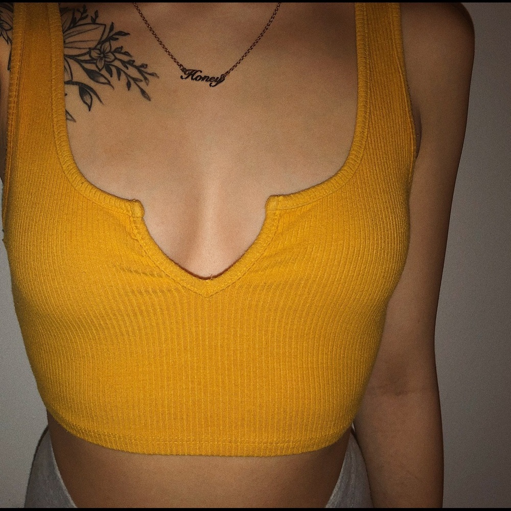Crop top